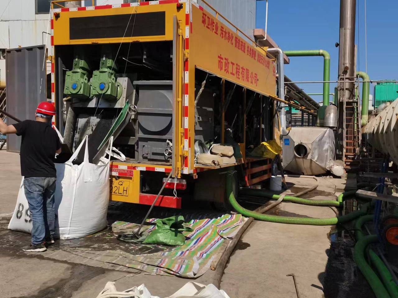 点军淤泥压干处理